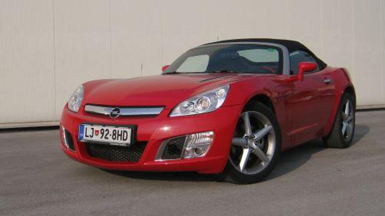 GT je avto, ki bolj kot na razum apelira na čustva.