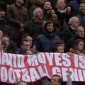 Moyes genij Manchester United Liverpool Old Trafford derbi transparent napis