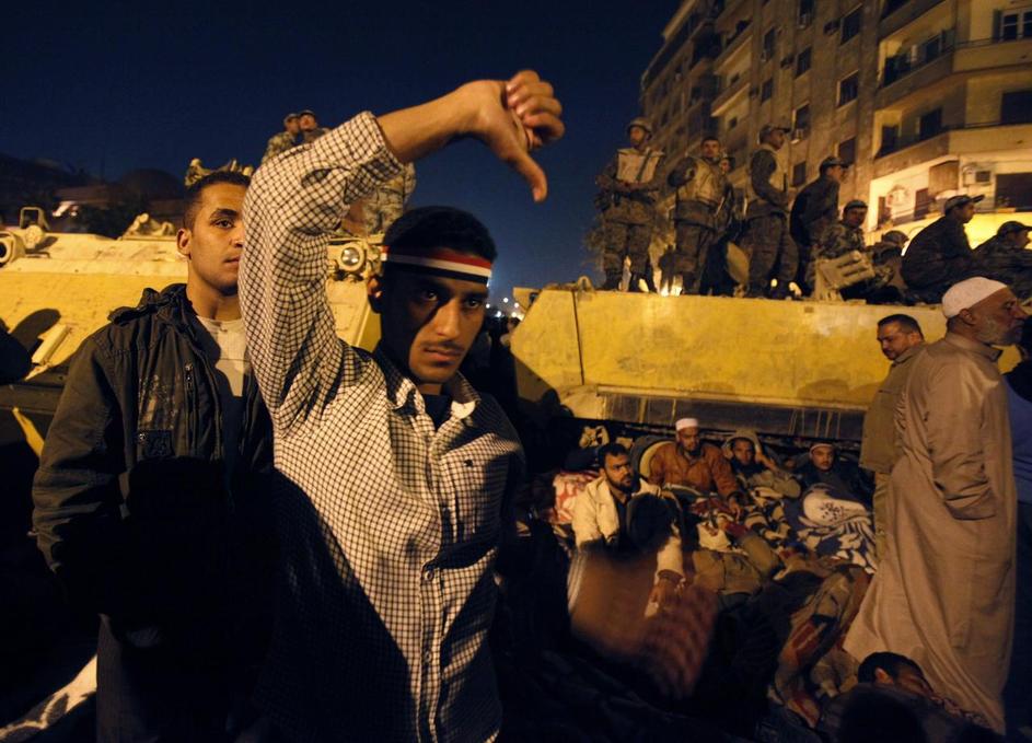 Egipčane včerajšnji govor Mubaraka ni razveselil. (Foto: Reuters)