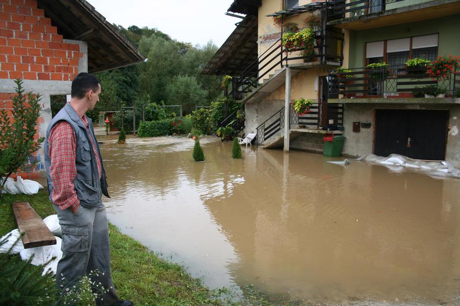 Poplave Dolenjska | Avtor: Žurnal24 main