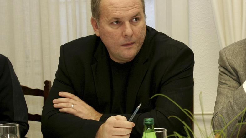 Kot pravi Grad, za eno barko že plačuje, za drugo pa še bo.