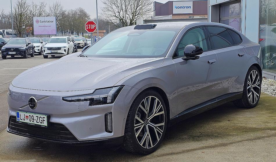 Švedi vrgli rokavico nemški trojki