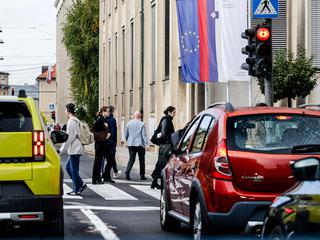 promet, vožnja, zebra