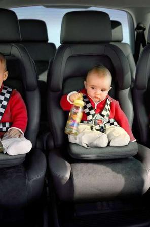 Seat alhambra otroci v avtu avtosedeži