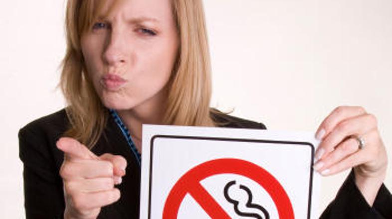 Zavrnjena novela zakona naj bi dovoljevala, da bi se gostinci z lokali površine 