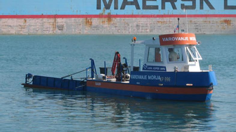 Služba za varovanje morja se lahko pohvali z novim specialnim čolnom Galeb.