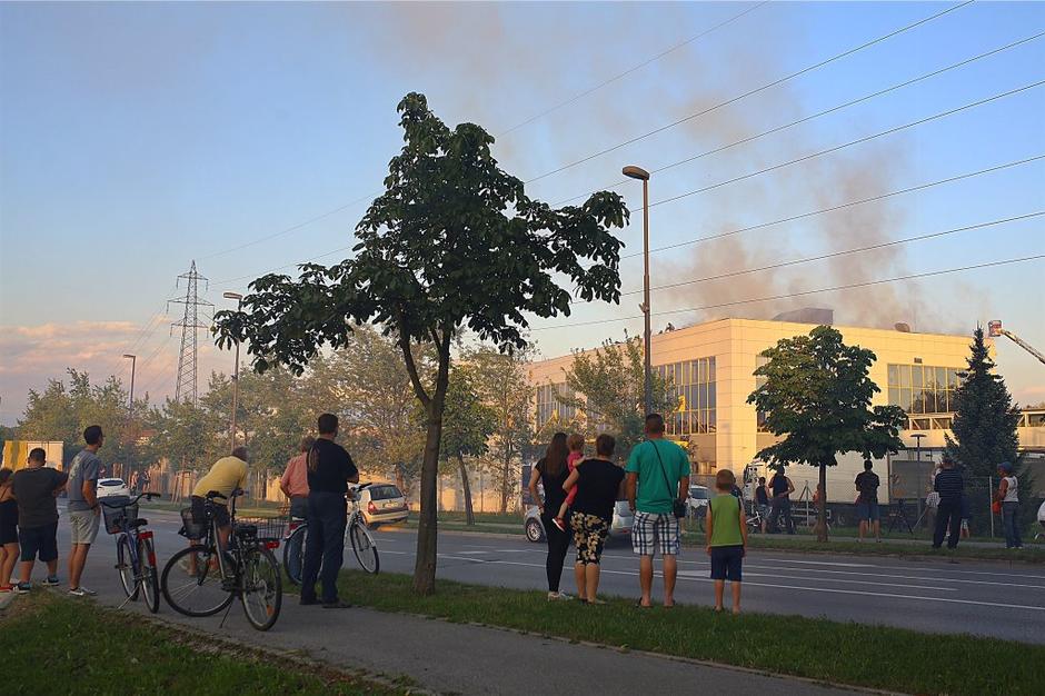 Požar logistični center | Avtor: Saša Despot
