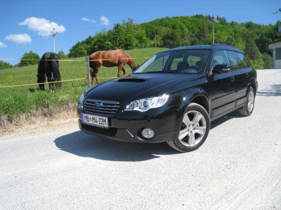 Največji navor 350 Nm dizelaš doseže že pri 1500 vrtljajih na minuto.