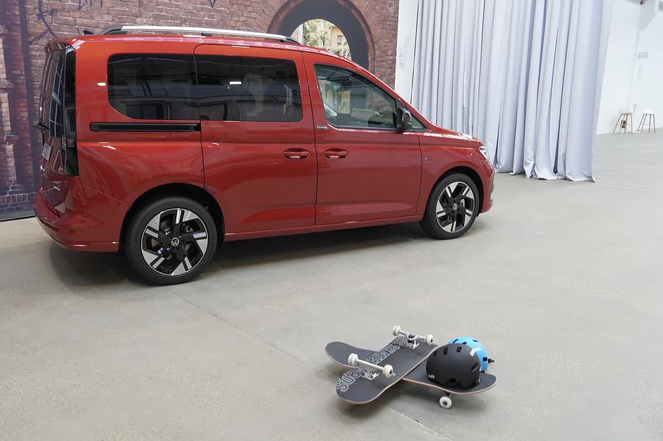 Volkswagen LGV, caddy, multivan, transporter, ID buzz, ID buzz cargo, amarok, california | Avtor: Matija_Janežič
