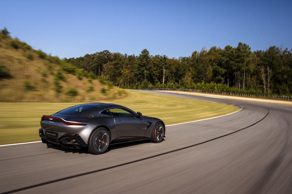 Aston martin vantage | Avtor: Aston Martin