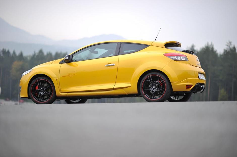 Renault megane R. S. trophy | Avtor: Gregor Katič