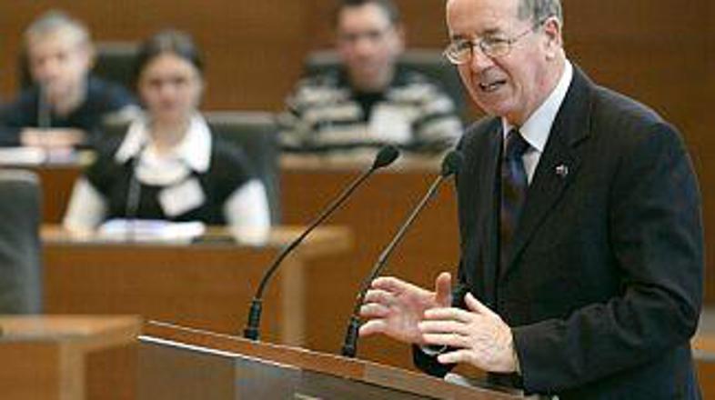 V Zares so zares nezadovoljni s predsednikom DZ.