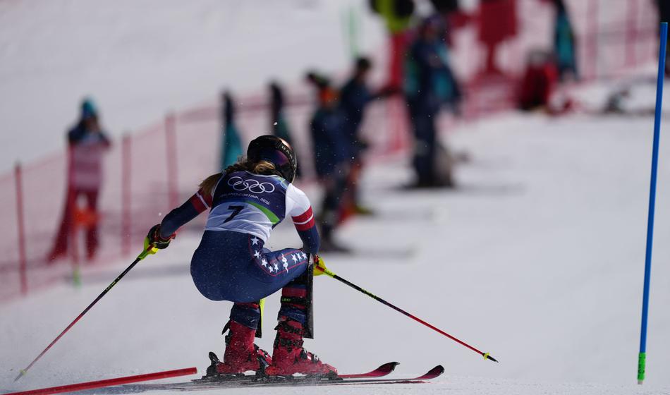 Shiffrin v svojem svetu, Slovenke v ozadju