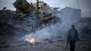 Uničen sedež Hamasove vlade v Gazi