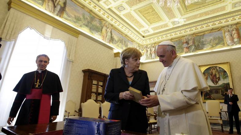 papež Frančišek Angela Merkel