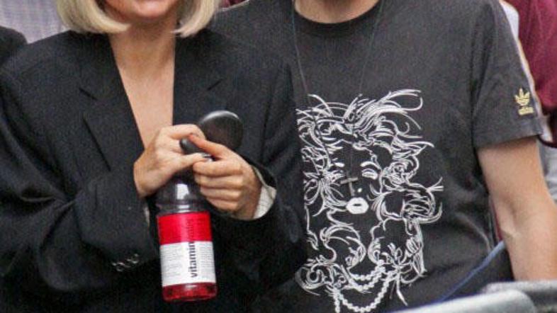 Lady Gaga je Speedyja prežvečila in izpljunila.