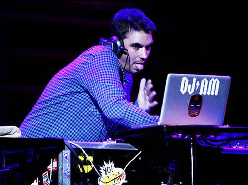 Goldstein je umrl zaradi prevelikega odmerka mamil in zdravil.