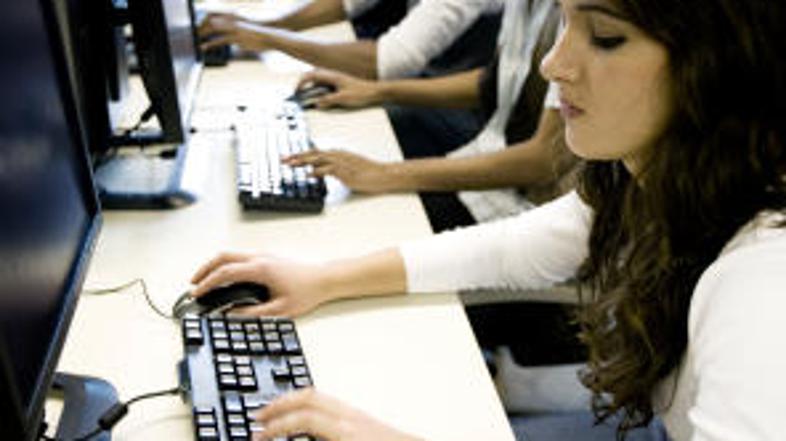 Rok za oddajo vlog za pridobitev Zoisovih štipendij se za dijake danes izteka.