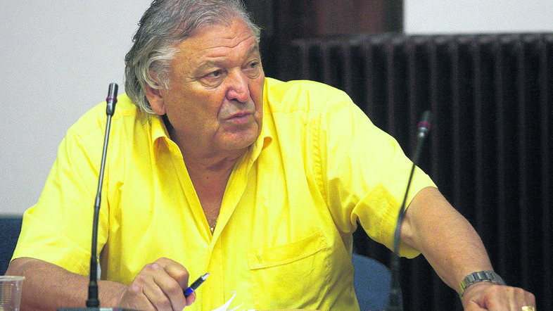 Marjan Petrič pravi, da zaradi obsega obiskov in telefonskih svetovanj vsega del