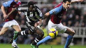 Nigerijski nogometaš Obafemi Martins je znan po tem, da po zadetku naredi salto.