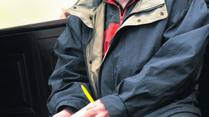 Stephen Casiraghi naj bi predlagal izločitev predsednika senata, saj naj bi ta p