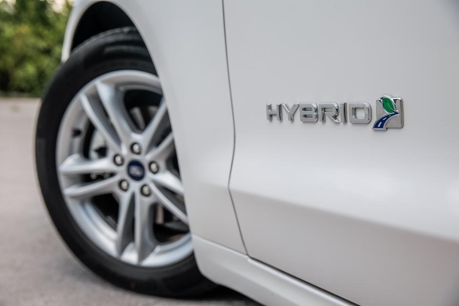 Ford Mondeo Hybrid | Avtor: Saša Despot