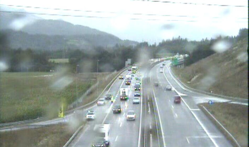 Huda nesreča: Gorenjska avtocesta je zaprta