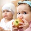 Otrokov imunski sistem krepite s sadjem in zelenjavo, priporočljivi pa so tudi p