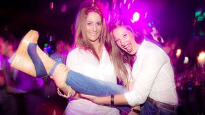 Poletno klubčkanje nad mestom