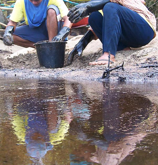 Filipini, izlitje nafte