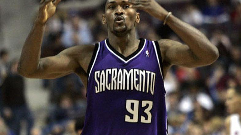 Ron Artest utegne v kratkem zamenjati dres Sacramenta z dresom Houstona.