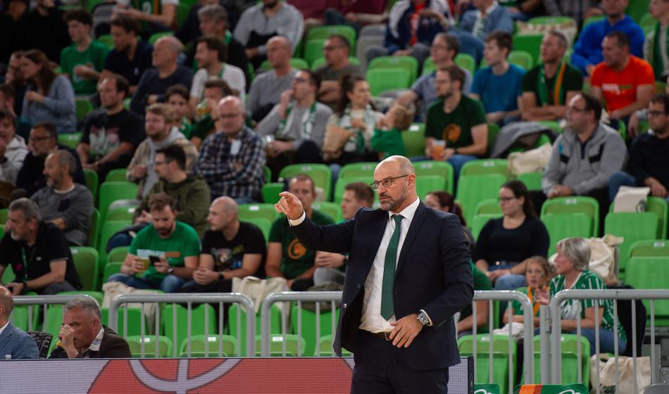 Zvezdan Mitrović ponovno prevzema črnogorsko košarkarsko reprezentanco, začasno jo bo vodil Andrej Žakelj