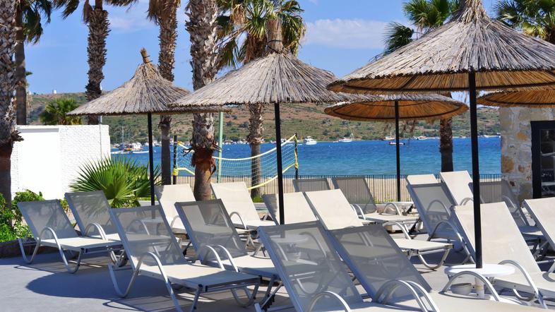 ležalniki morje poletje dopust