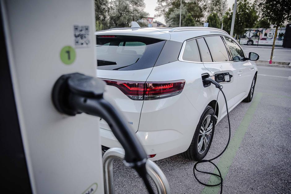 Renault Megane E-TECH | Avtor: Saša Despot