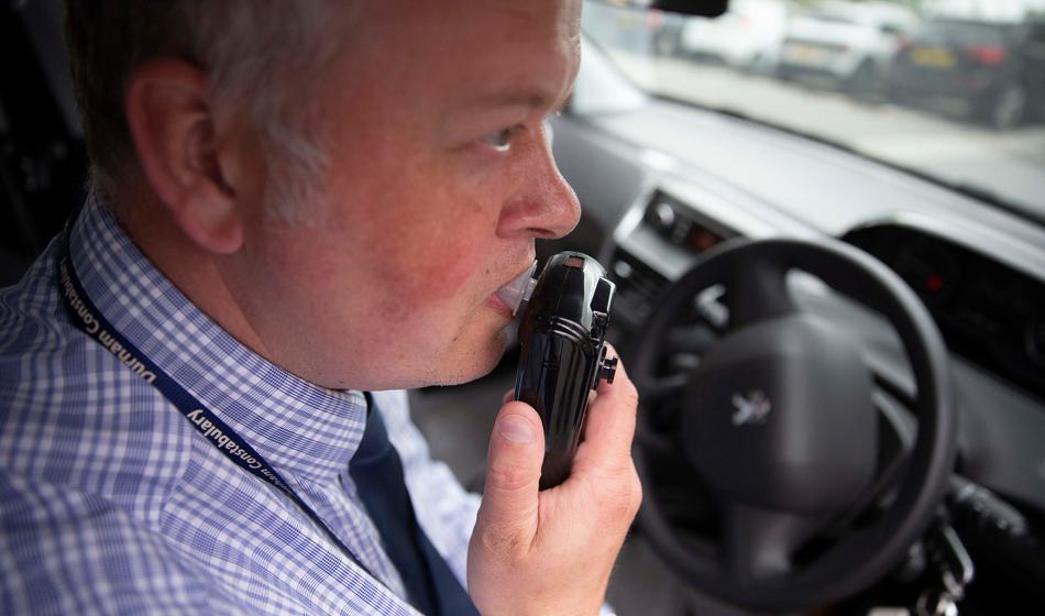Če si pil, tvoj avto te ne bo peljal: