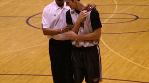 Goran Dragić in trener Gentry na treningu pred prvo tekmo z Lakers. (Foto: suns.