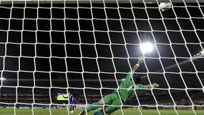 Na tem SP so v osmini finala po enajstmetrovkah zmagali Paragvajci. (Foto: Reute