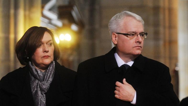 Hrvaški predsednik Ivo Josipović s svojo ženo Tatjano Josipović na pogrebu v Pra