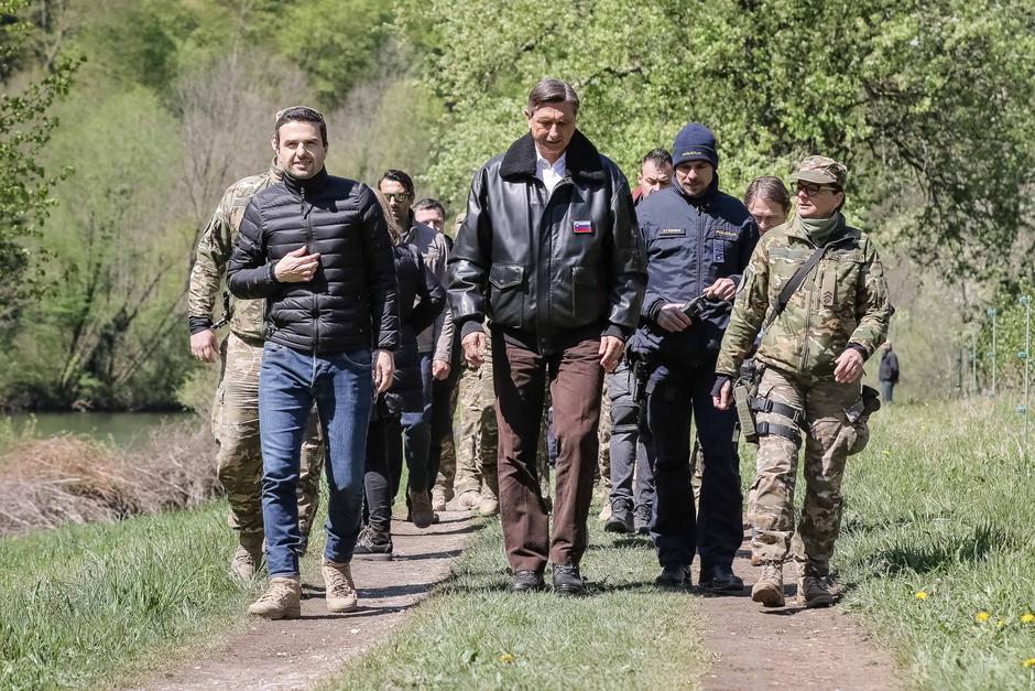 ogled vojaških sil na meji s Hrvaško | Avtor: Saša Despot