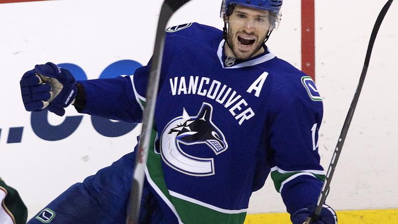 Vancouver še naprej blesti. (Foto: Reuters)