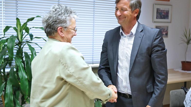 Slovenija 11.09.2013 Mateja Kozuh Novak, Karel Erjavec, tiskovna konferenca po s