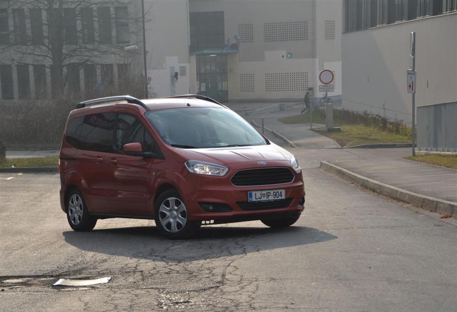 Ford tourneo courier