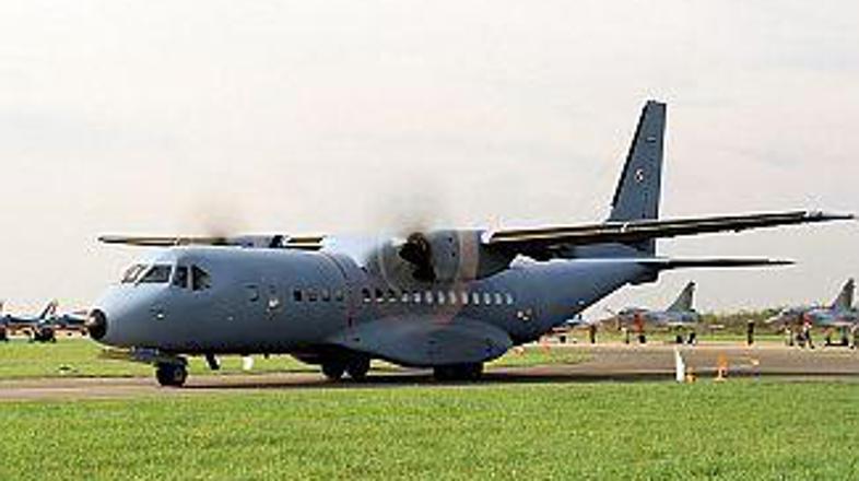 Španska CASA je eno izmed dveh letal v ožjem izboru ministrstva za obrambo.