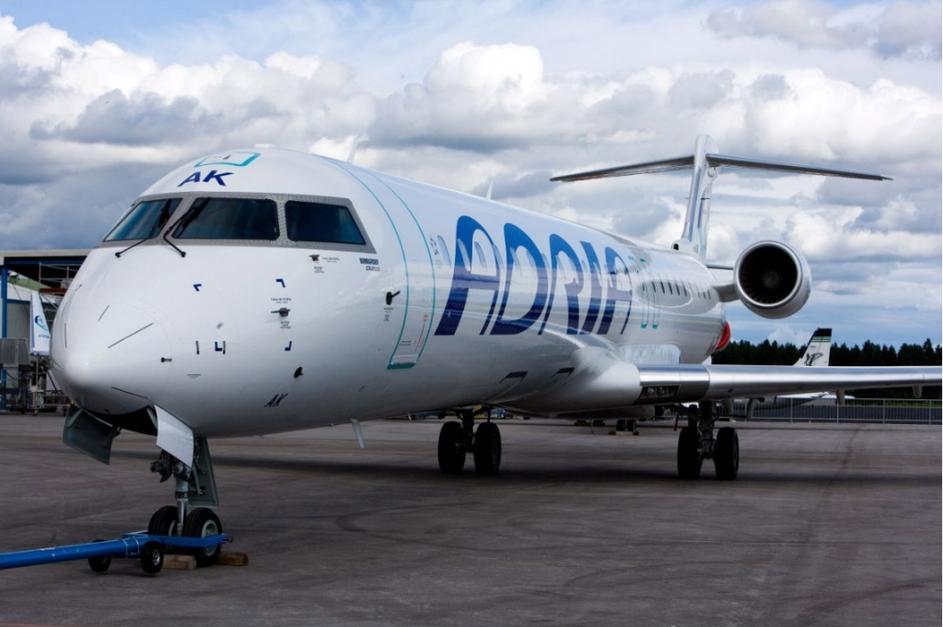 slovenija 03.02.11., letalo, adria, foto: adria airways