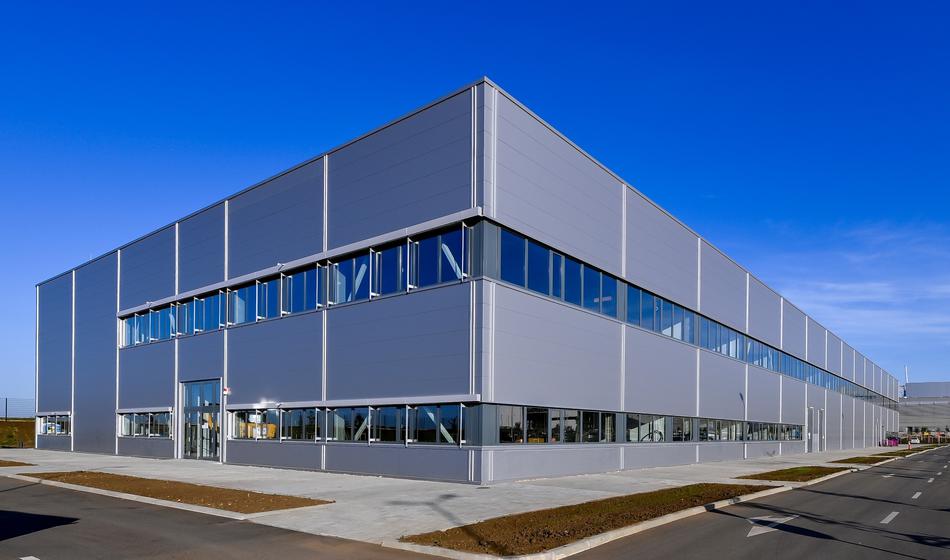 Aeon se ne utrudi, ne stavka in dela v treh izmenah