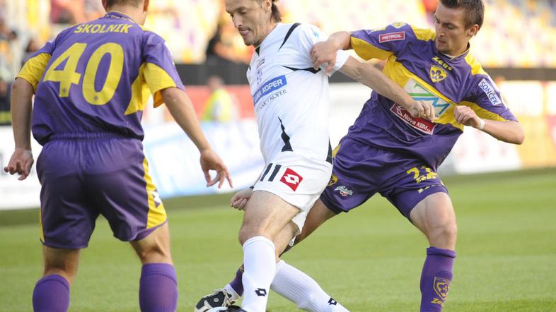 Razlika med Koprom in Mariborom je ostala tudi po 24. kolu nespremenjena. (Foto: