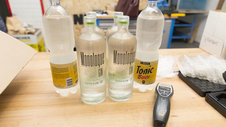 Neznanstveni eksperiment članov revije Avtofokus o vplivu vožnje pod vplivom alkohola.