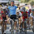 Mark Cavendish je v ciljnem sprintu znova pometel z vsemi nasprotniki.