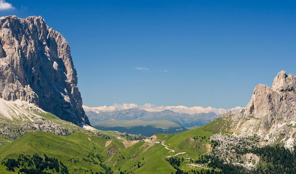 V Dolomitih izginila Slovenka, reševalci zdaj spor