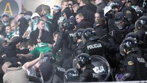 navijači policisti Maribor Olimpija Ljubljana Green Dragons derbi izgred